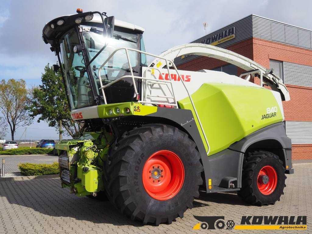Claas Jaguar 840 4x4 - Ensileuse: photos 1 Claas Jaguar 840 4x4 - Ensileuse: photos 1