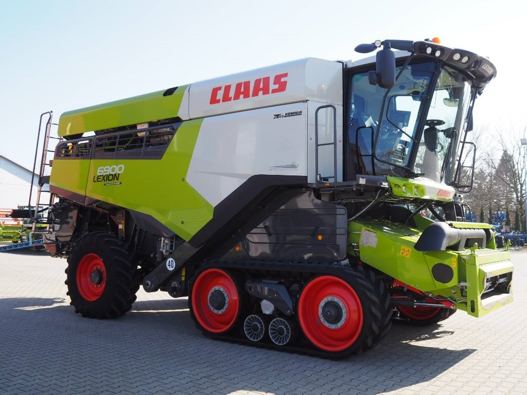 Claas Lexion 6900TT CEMOS + V930 - Moissonneuse-batteuse: photos 4 Claas Lexion 6900TT CEMOS + V930 - Moissonneuse-batteuse: photos 4