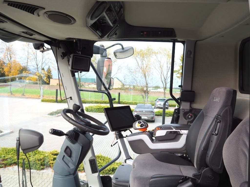 Claas Lexion 7500TT GPS + V930 - Moissonneuse-batteuse: photos 5 Claas Lexion 7500TT GPS + V930 - Moissonneuse-batteuse: photos 5