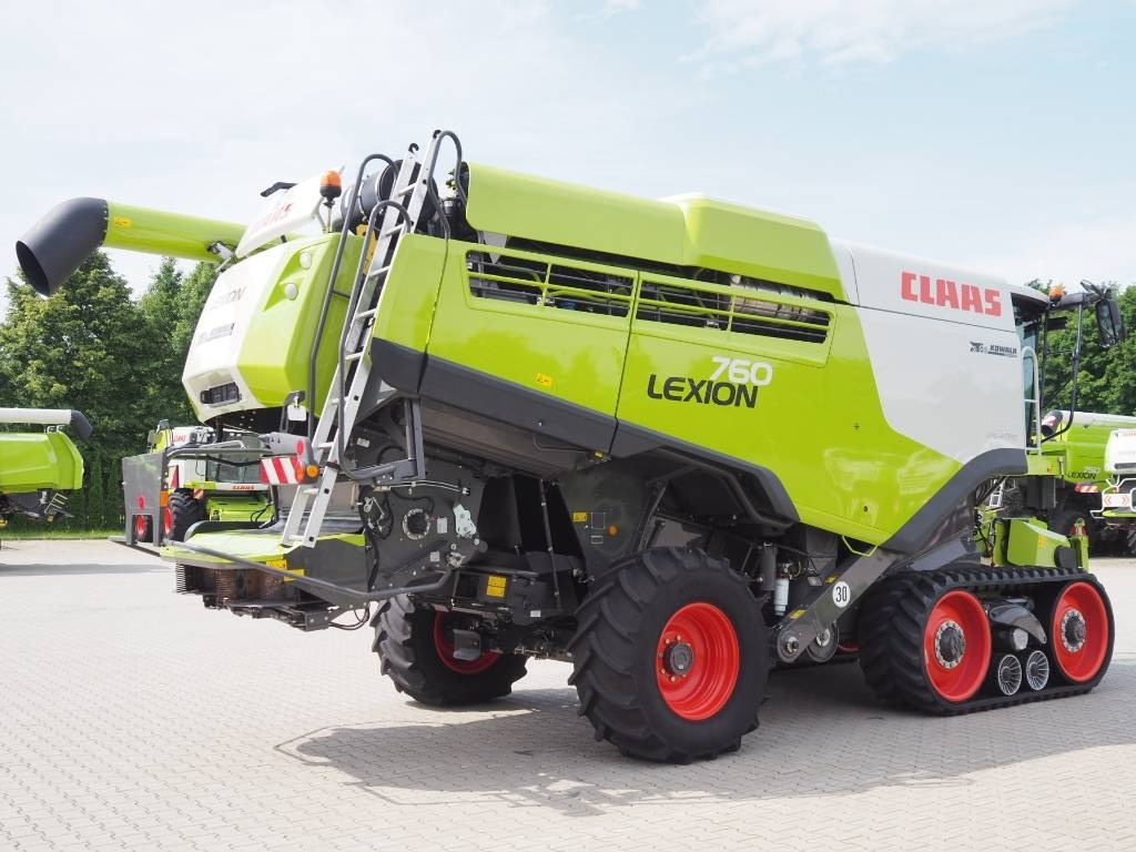 Claas Lexion 760TT + V930 - Moissonneuse-batteuse: photos 3 Claas Lexion 760TT + V930 - Moissonneuse-batteuse: photos 3
