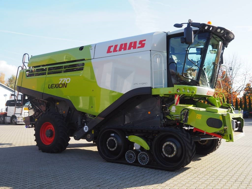Claas Lexion 770TT 4x4 + V1200 - Moissonneuse-batteuse: photos 4 Claas Lexion 770TT 4x4 + V1200 - Moissonneuse-batteuse: photos 4