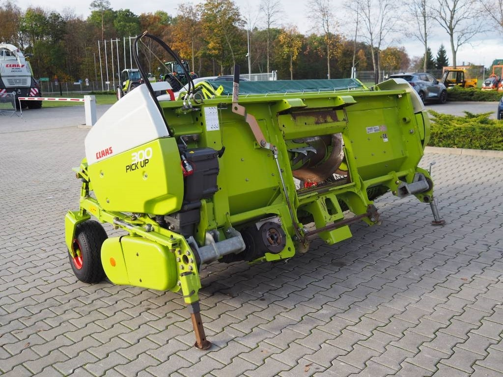Claas PICK UP 300 HD  - Accessoire aux ensileuses: photos 3 Claas PICK UP 300 HD  - Accessoire aux ensileuses: photos 3