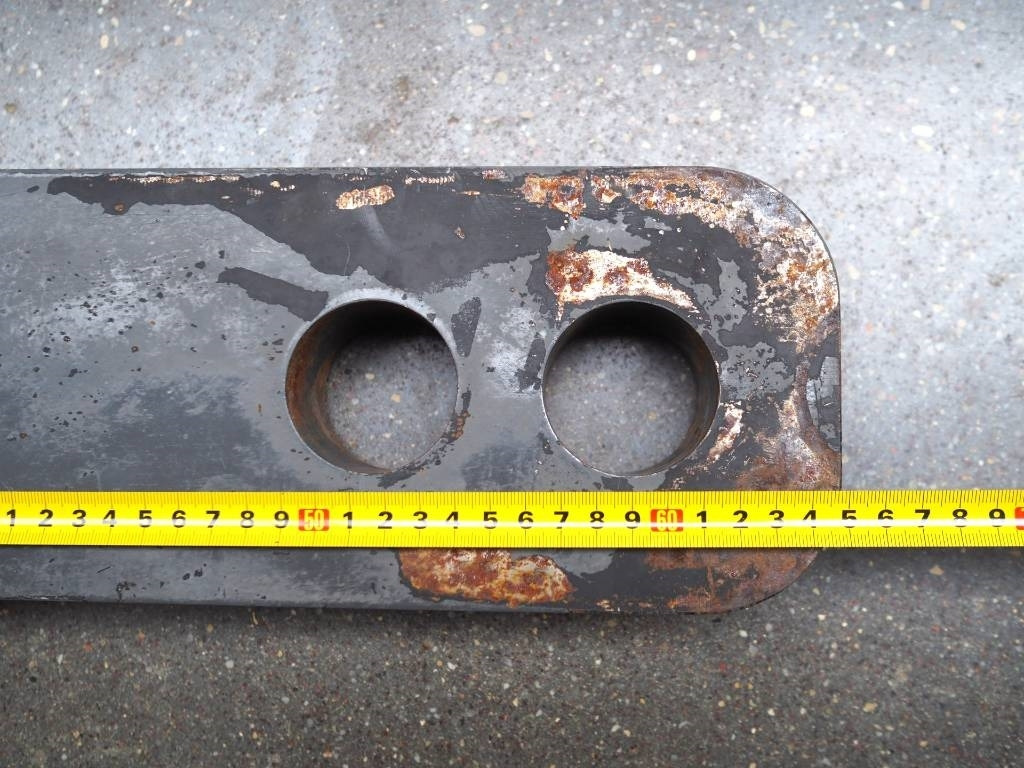 Claas Xerion - bumper hitch K80 - Carrosserie et extérieur pour Machine agricole: photos 5 Claas Xerion - bumper hitch K80 - Carrosserie et extérieur pour Machine agricole: photos 5