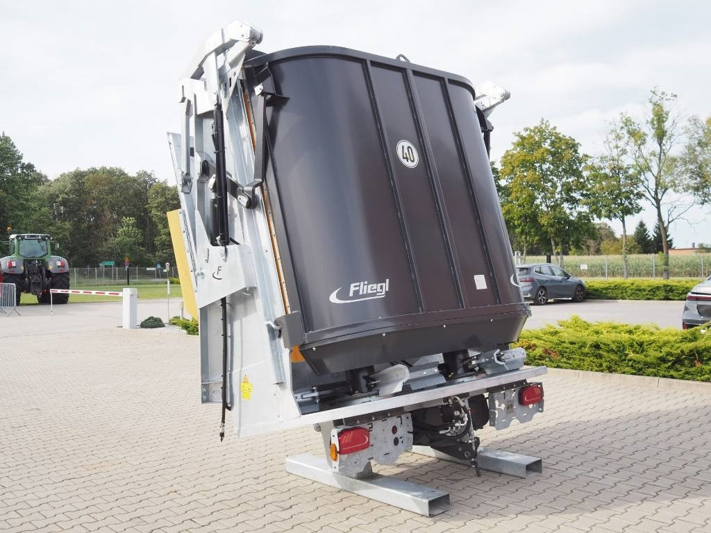 Fliegl S-2/SAW Profi - Epandeur à fumier: photos 3 Fliegl S-2/SAW Profi - Epandeur à fumier: photos 3