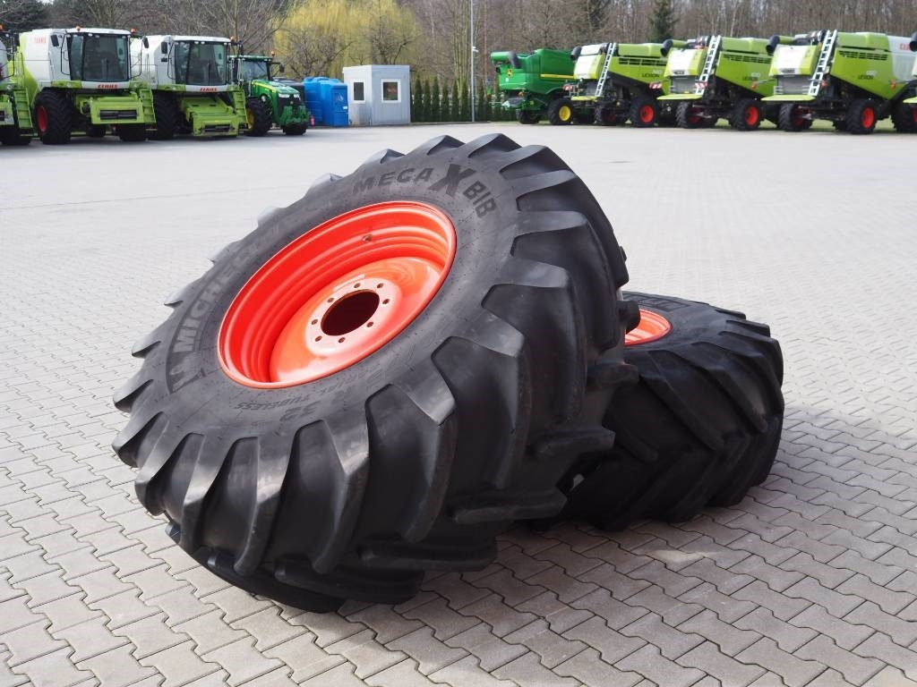 Michelin Agricultural Wheels 650/75 R32 - Claas Jaguar - Pneu pour Machine agricole: photos 5 Michelin Agricultural Wheels 650/75 R32 - Claas Jaguar - Pneu pour Machine agricole: photos 5