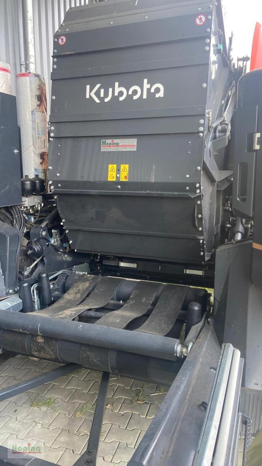 Kubota BV 5200 Plus - Presse à balles rondes: photos 3 Kubota BV 5200 Plus - Presse à balles rondes: photos 3