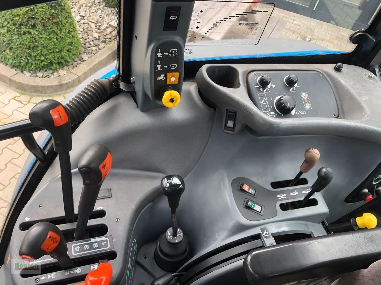 Tracteur agricole New Holland TSA 115: photos 14