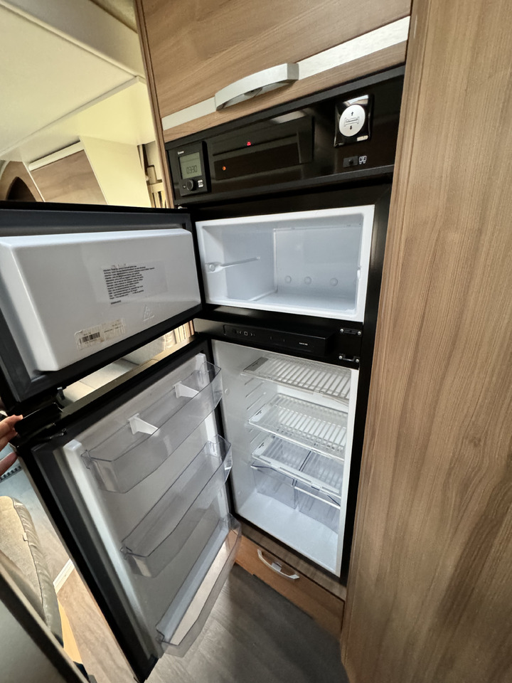 Camping-car profilé ADRIA Matrix 670 SL: photos 14