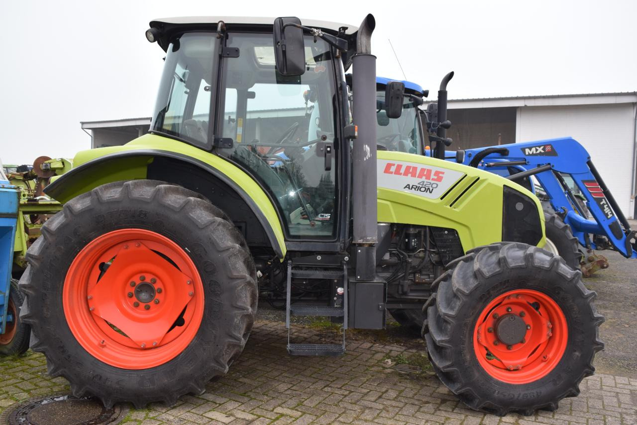 CLAAS Arion 420 CIS - Tracteur agricole: photos 1 CLAAS Arion 420 CIS - Tracteur agricole: photos 1