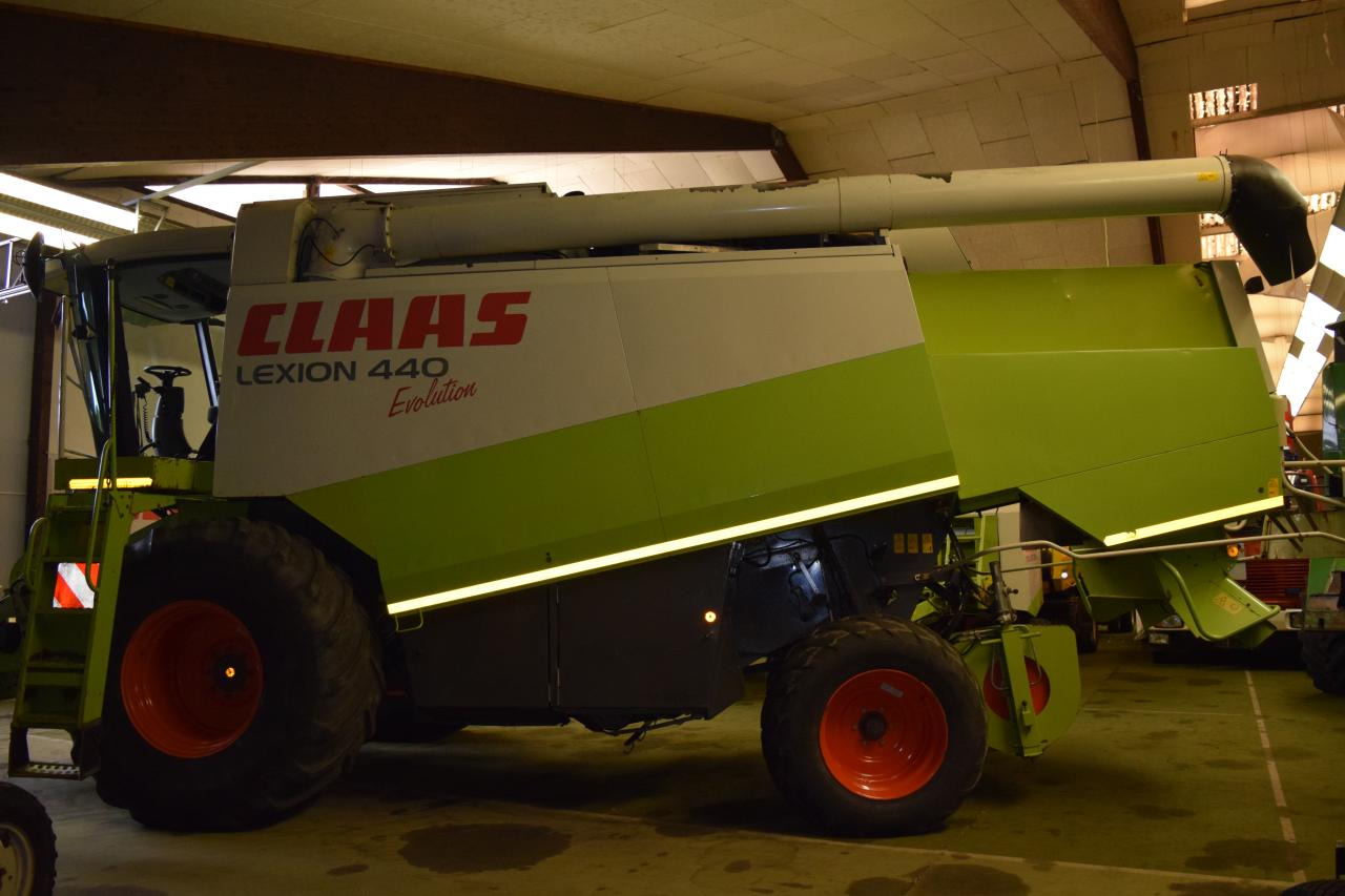 CLAAS Lexion 440 Evolution - Moissonneuse-batteuse: photos 3 CLAAS Lexion 440 Evolution - Moissonneuse-batteuse: photos 3