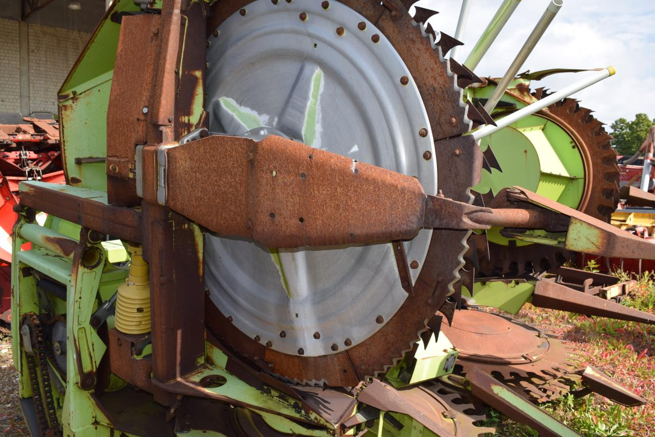 CLAAS RU 600 - Cueilleur de maïs: photos 2 CLAAS RU 600 - Cueilleur de maïs: photos 2