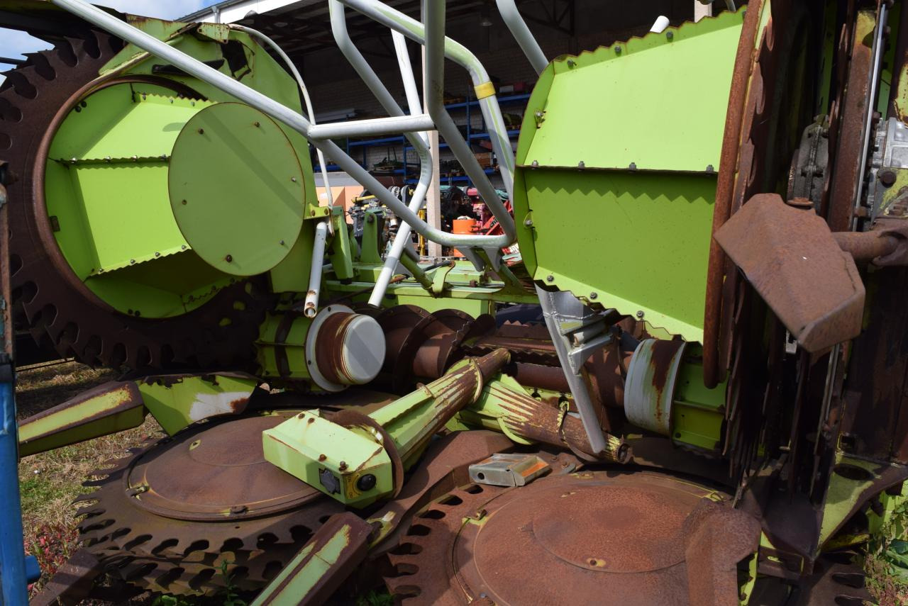 CLAAS RU 600 - Cueilleur de maïs: photos 4 CLAAS RU 600 - Cueilleur de maïs: photos 4