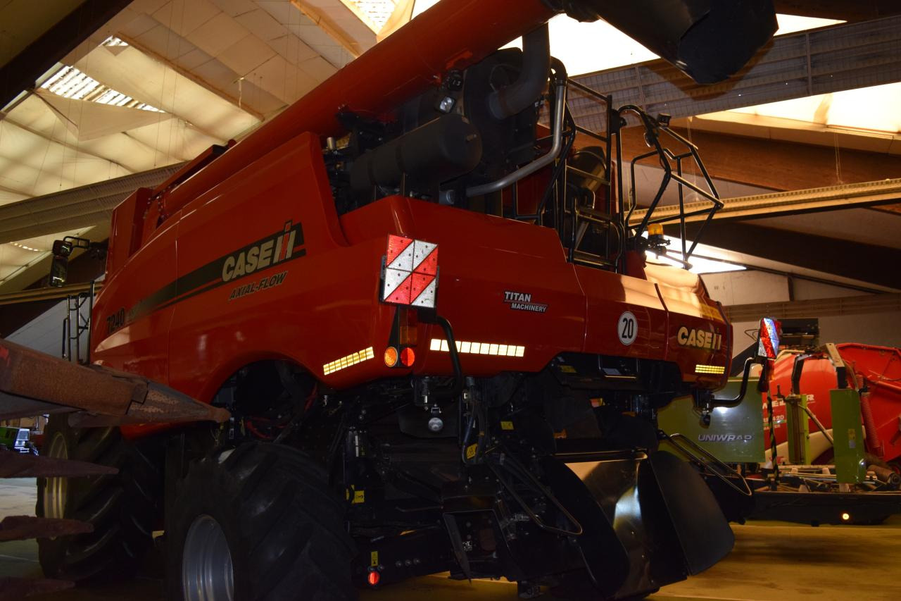 Case-IH 7240 Axial Flow - Moissonneuse-batteuse: photos 4 Case-IH 7240 Axial Flow - Moissonneuse-batteuse: photos 4