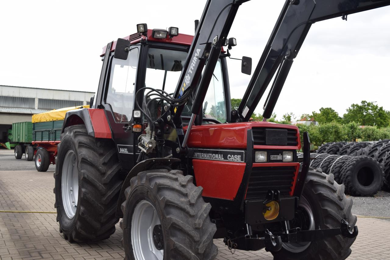 Case-IH 844 A/S - Tracteur agricole: photos 3 Case-IH 844 A/S - Tracteur agricole: photos 3