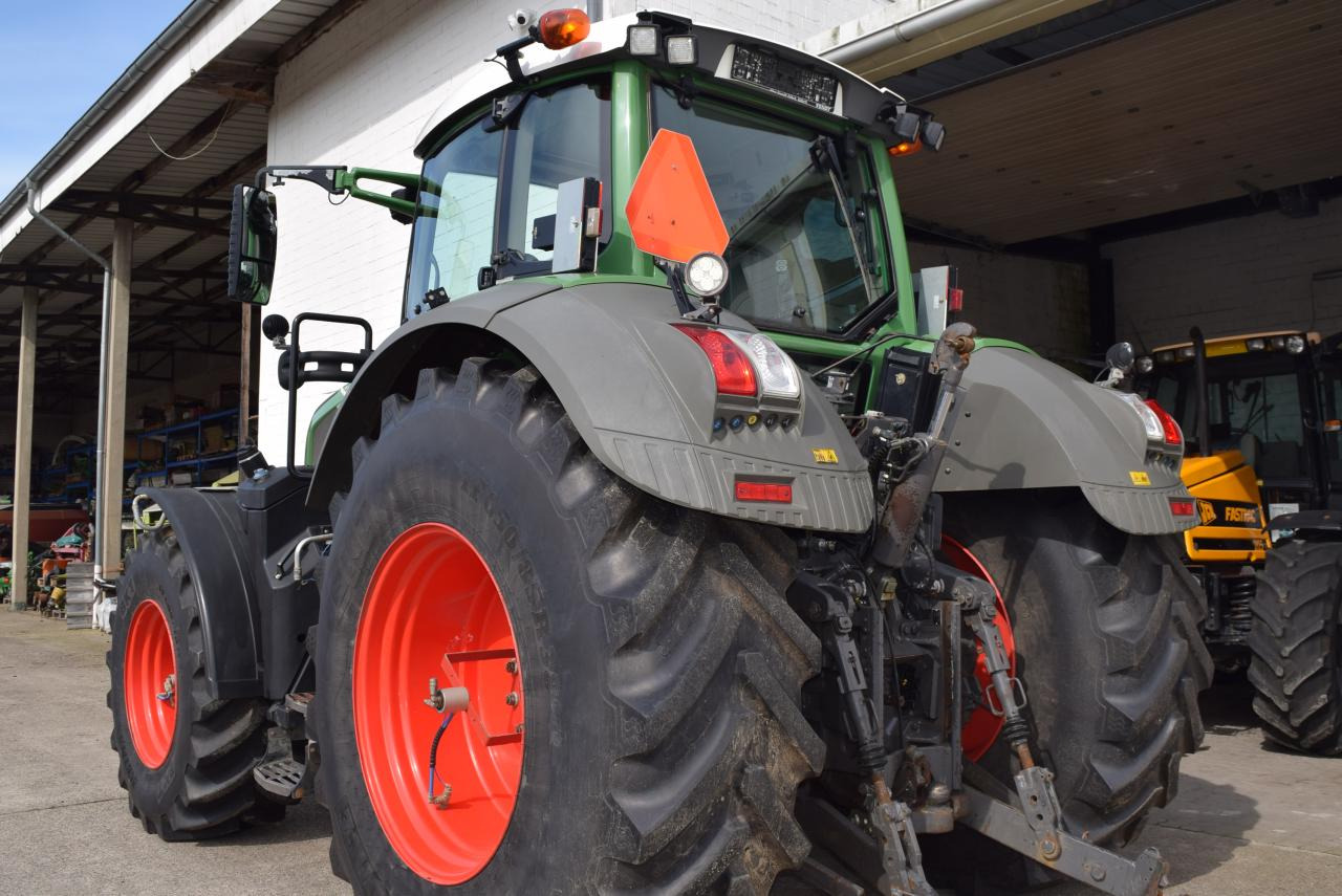 Fendt 826 Vario ProfiPlus, - Tracteur agricole: photos 5 Fendt 826 Vario ProfiPlus, - Tracteur agricole: photos 5