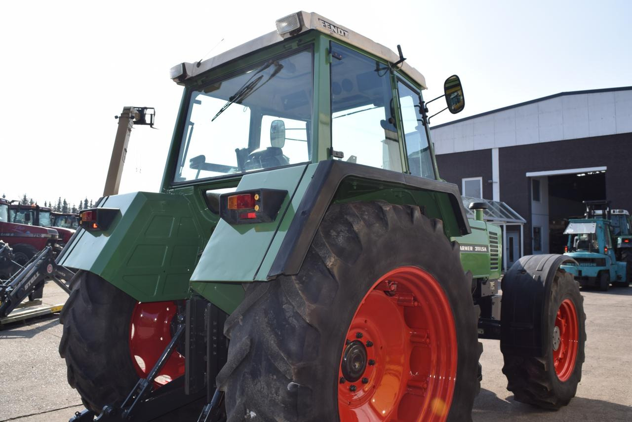 Fendt Farmer 311 LSA - Tracteur agricole: photos 5 Fendt Farmer 311 LSA - Tracteur agricole: photos 5