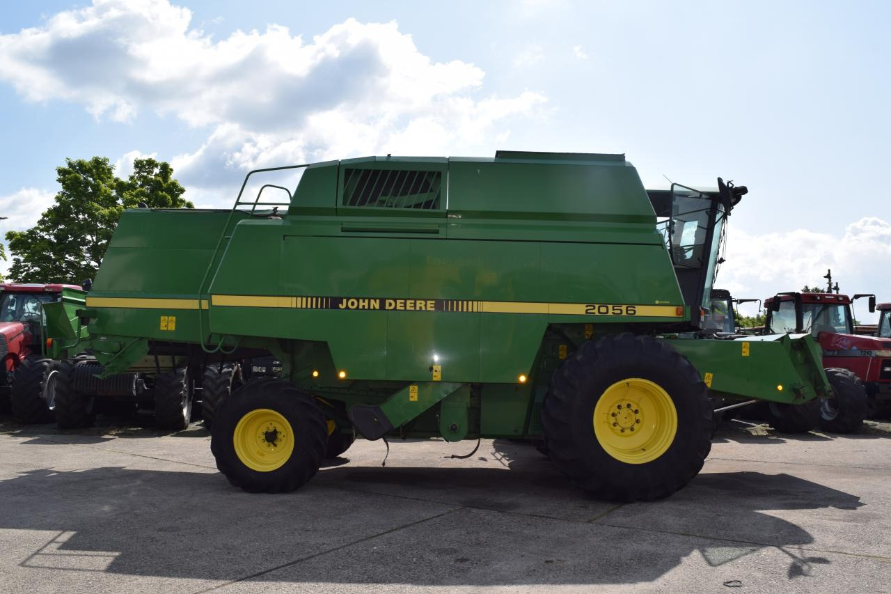 John Deere 2056 - Moissonneuse-batteuse: photos 1 John Deere 2056 - Moissonneuse-batteuse: photos 1