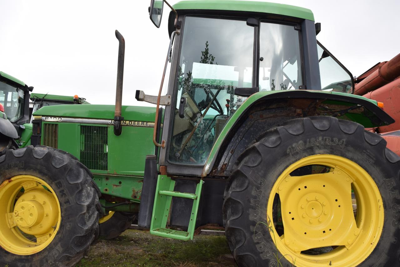 John Deere 6100 - Tracteur agricole: photos 3 John Deere 6100 - Tracteur agricole: photos 3