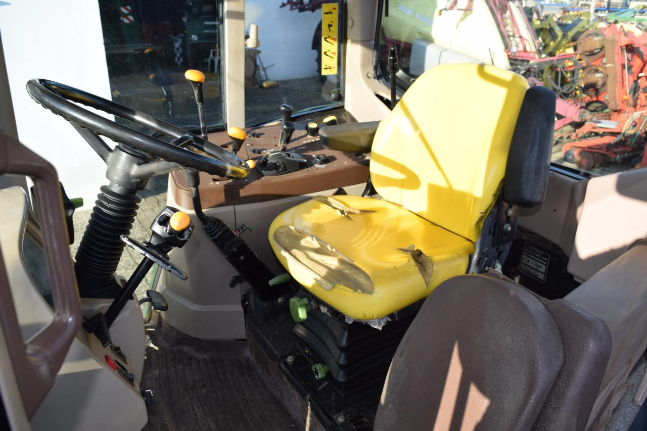 John Deere 6220 en leasing occasion John Deere 6220: photos 8