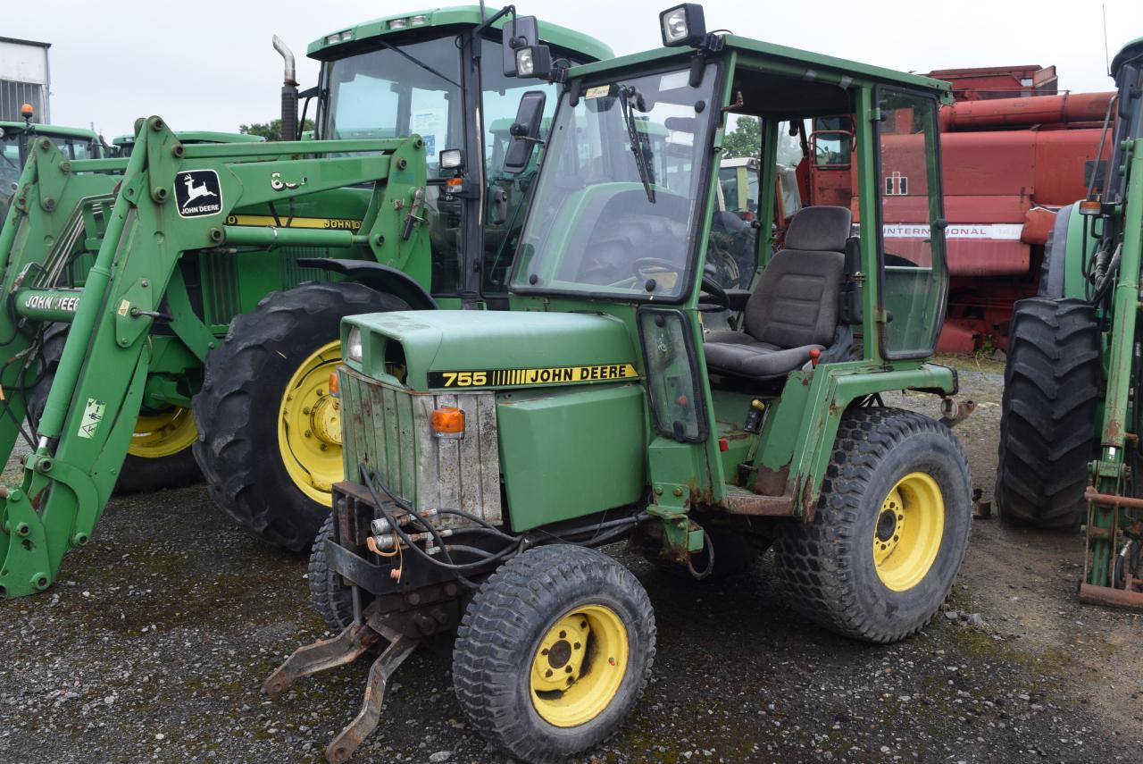 John Deere 755 - Tracteur agricole: photos 2 John Deere 755 - Tracteur agricole: photos 2