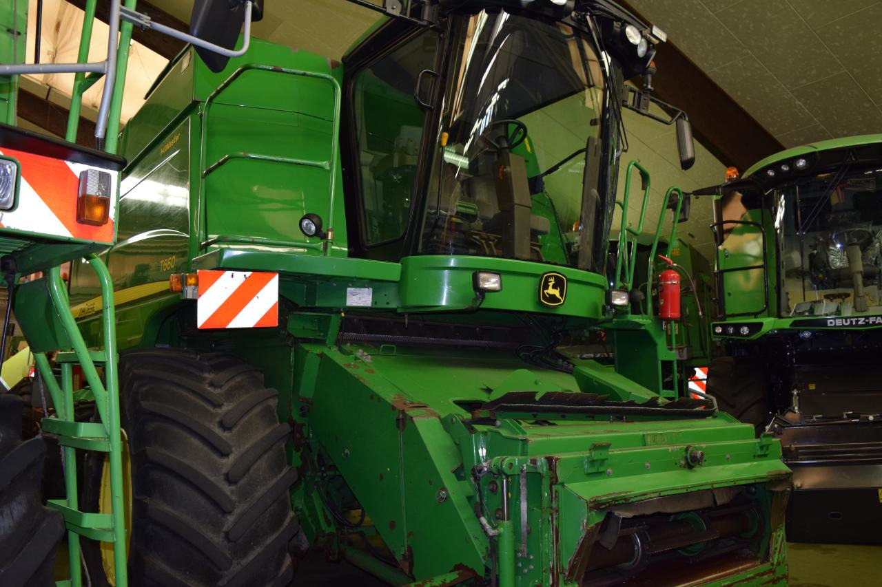 John Deere T 660 HM - Moissonneuse-batteuse: photos 2 John Deere T 660 HM - Moissonneuse-batteuse: photos 2