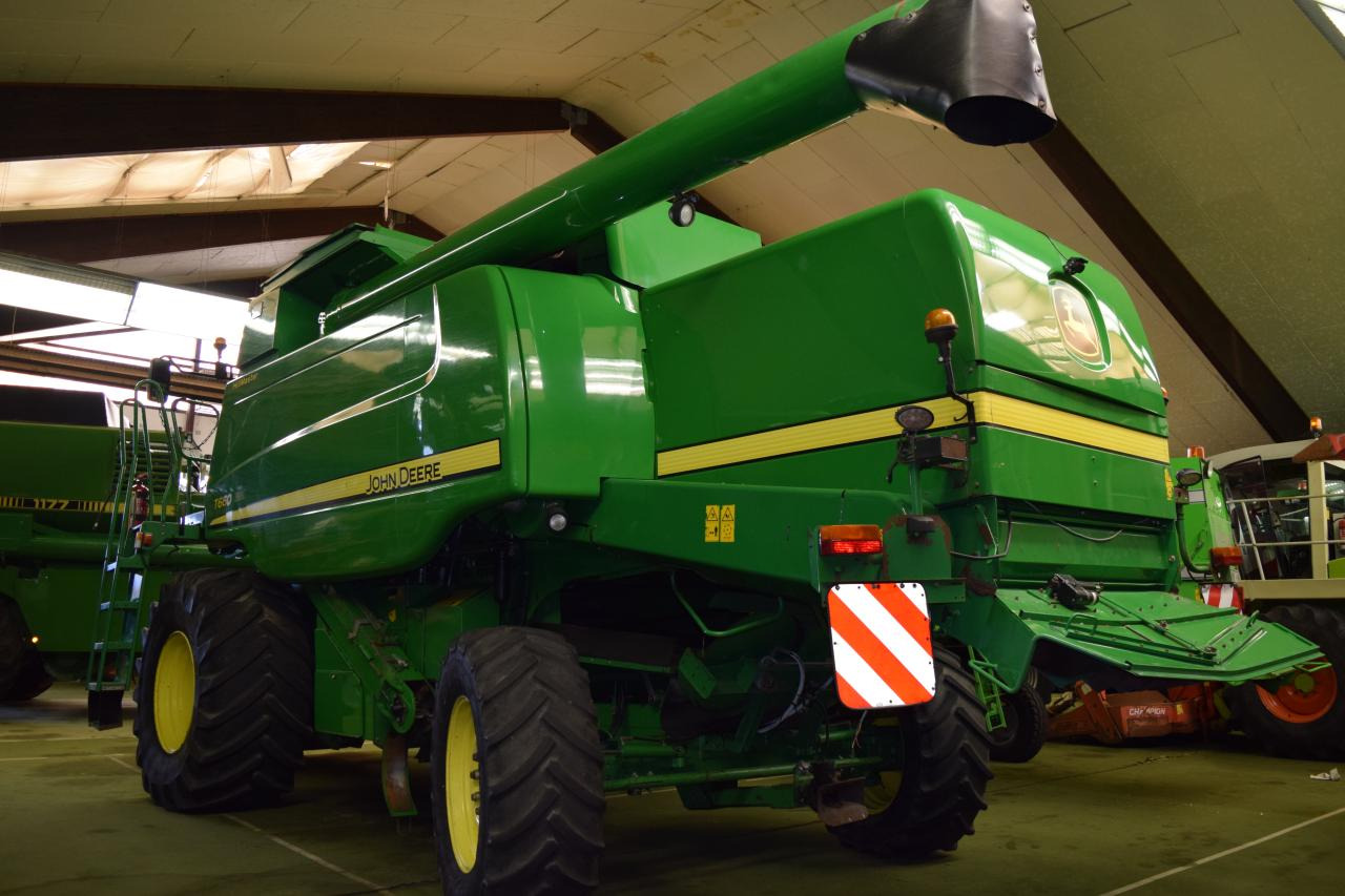 John Deere T 660 HM - Moissonneuse-batteuse: photos 3 John Deere T 660 HM - Moissonneuse-batteuse: photos 3