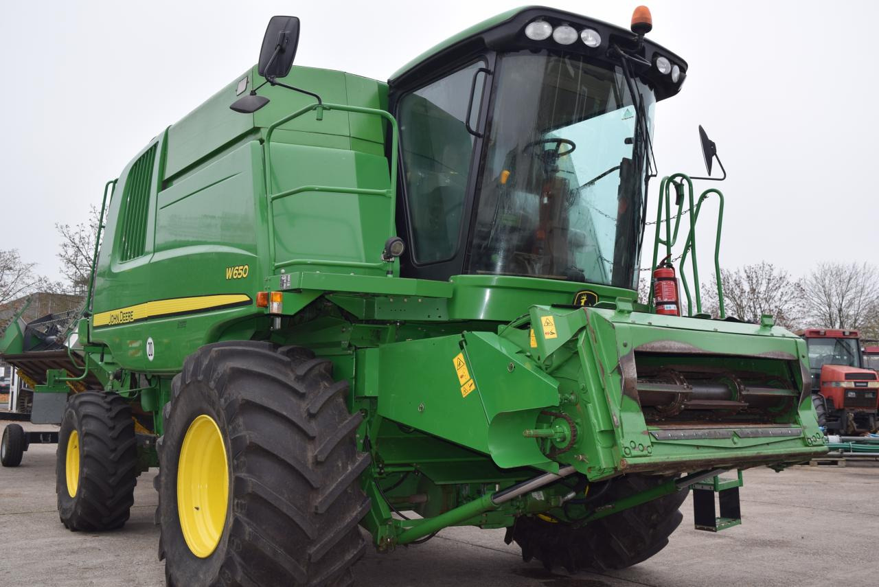 John Deere W 650 - Moissonneuse-batteuse: photos 3 John Deere W 650 - Moissonneuse-batteuse: photos 3
