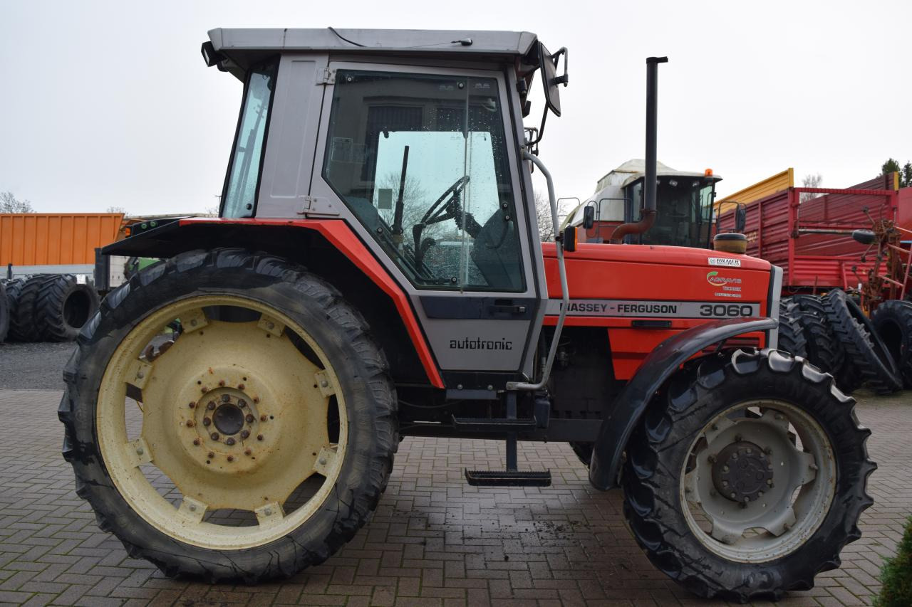 Massey Ferguson MF 3060 - Tracteur agricole: photos 2 Massey Ferguson MF 3060 - Tracteur agricole: photos 2