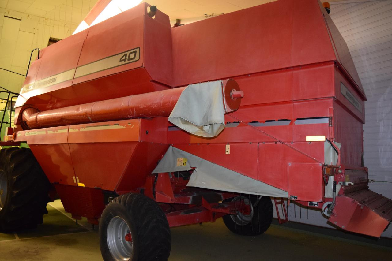 Massey Ferguson MF 40 RS - Moissonneuse-batteuse: photos 3 Massey Ferguson MF 40 RS - Moissonneuse-batteuse: photos 3