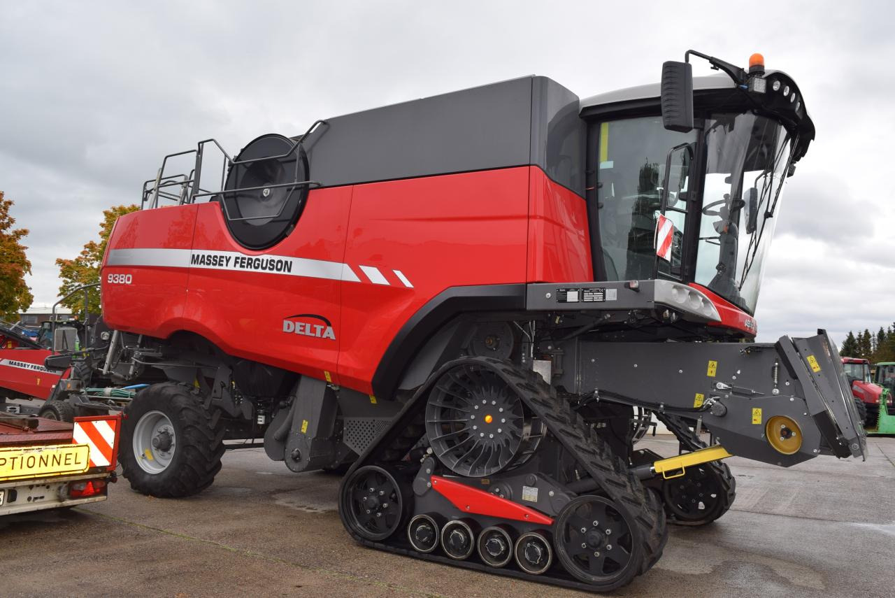 Massey Ferguson MF 9380 Delta Hybrid - Moissonneuse-batteuse: photos 3 Massey Ferguson MF 9380 Delta Hybrid - Moissonneuse-batteuse: photos 3