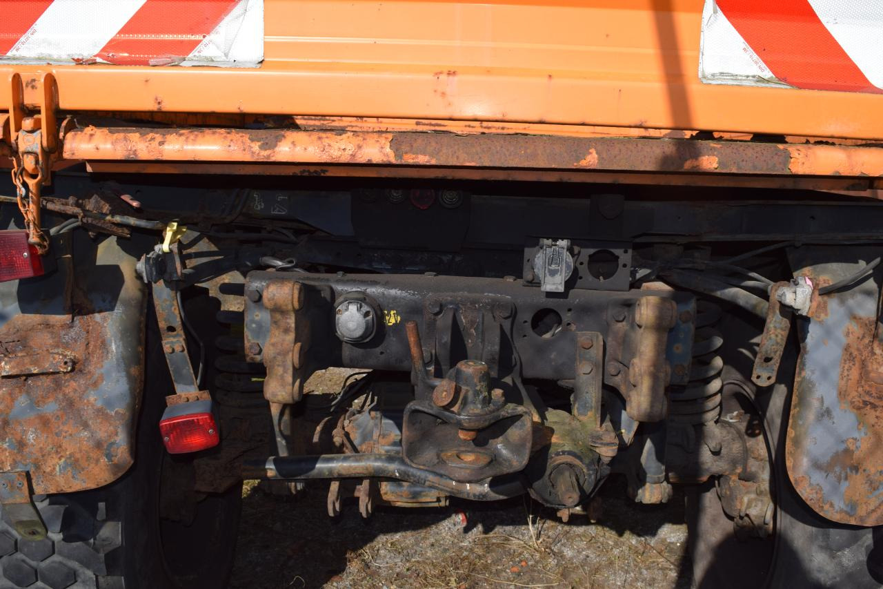 Mercedes-Benz Unimog U 1400 - Tracteur agricole: photos 5 Mercedes-Benz Unimog U 1400 - Tracteur agricole: photos 5