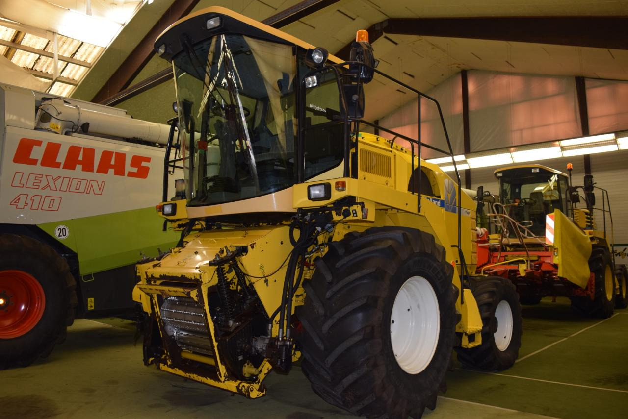 New Holland FX 40 - Ensileuse: photos 2 New Holland FX 40 - Ensileuse: photos 2