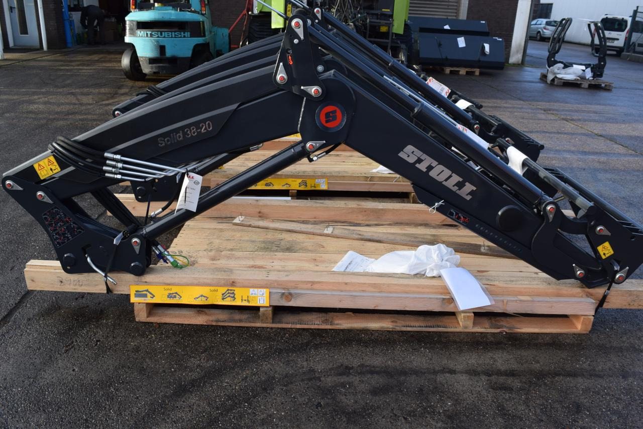 Stoll Solid 38-20 P - Chargeur frontal pour tracteur: photos 1 Stoll Solid 38-20 P - Chargeur frontal pour tracteur: photos 1