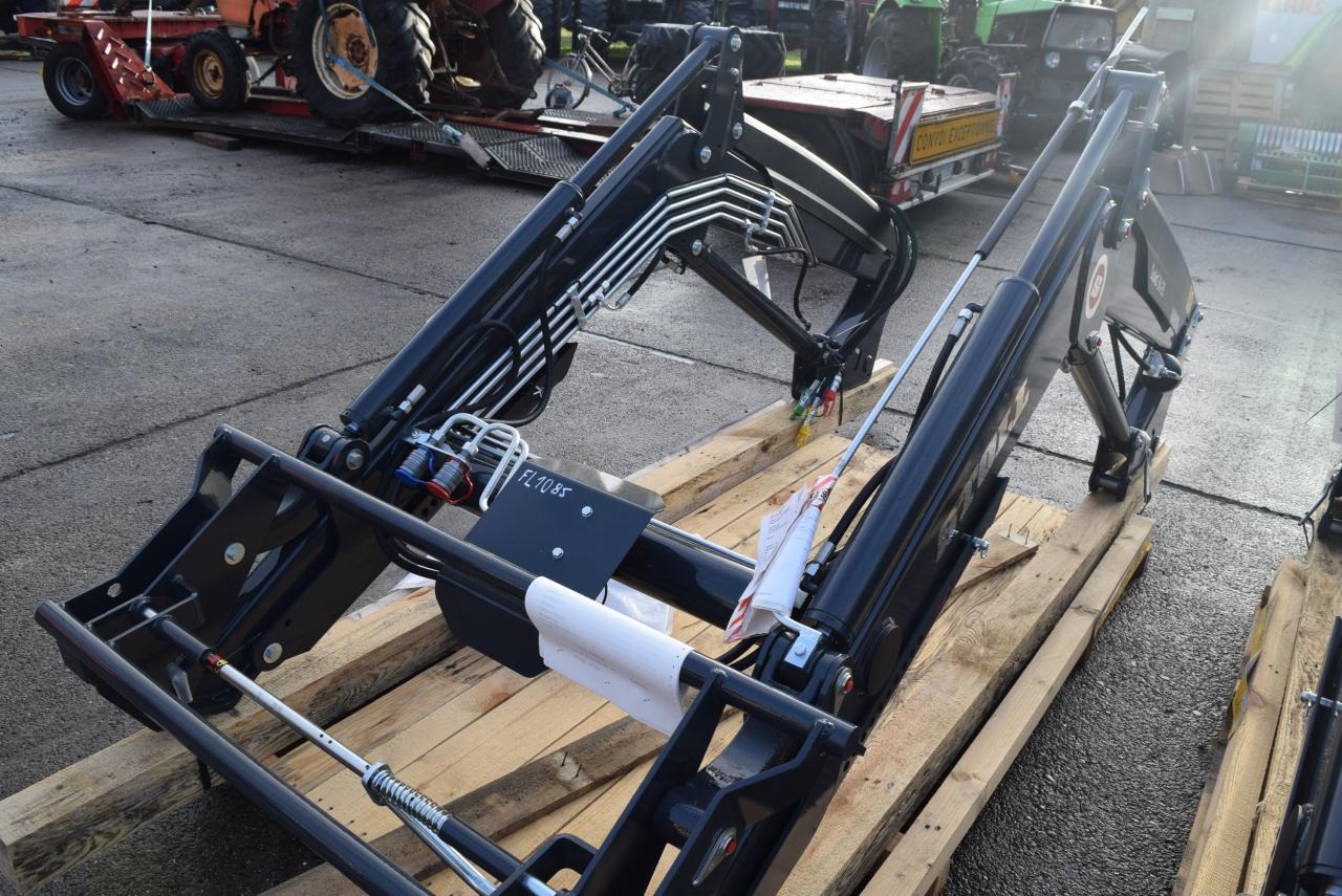 Stoll Solid 38-20 P - Chargeur frontal pour tracteur: photos 3 Stoll Solid 38-20 P - Chargeur frontal pour tracteur: photos 3