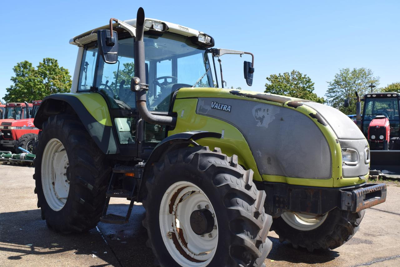 Valtra T120 - Tracteur agricole: photos 1 Valtra T120 - Tracteur agricole: photos 1