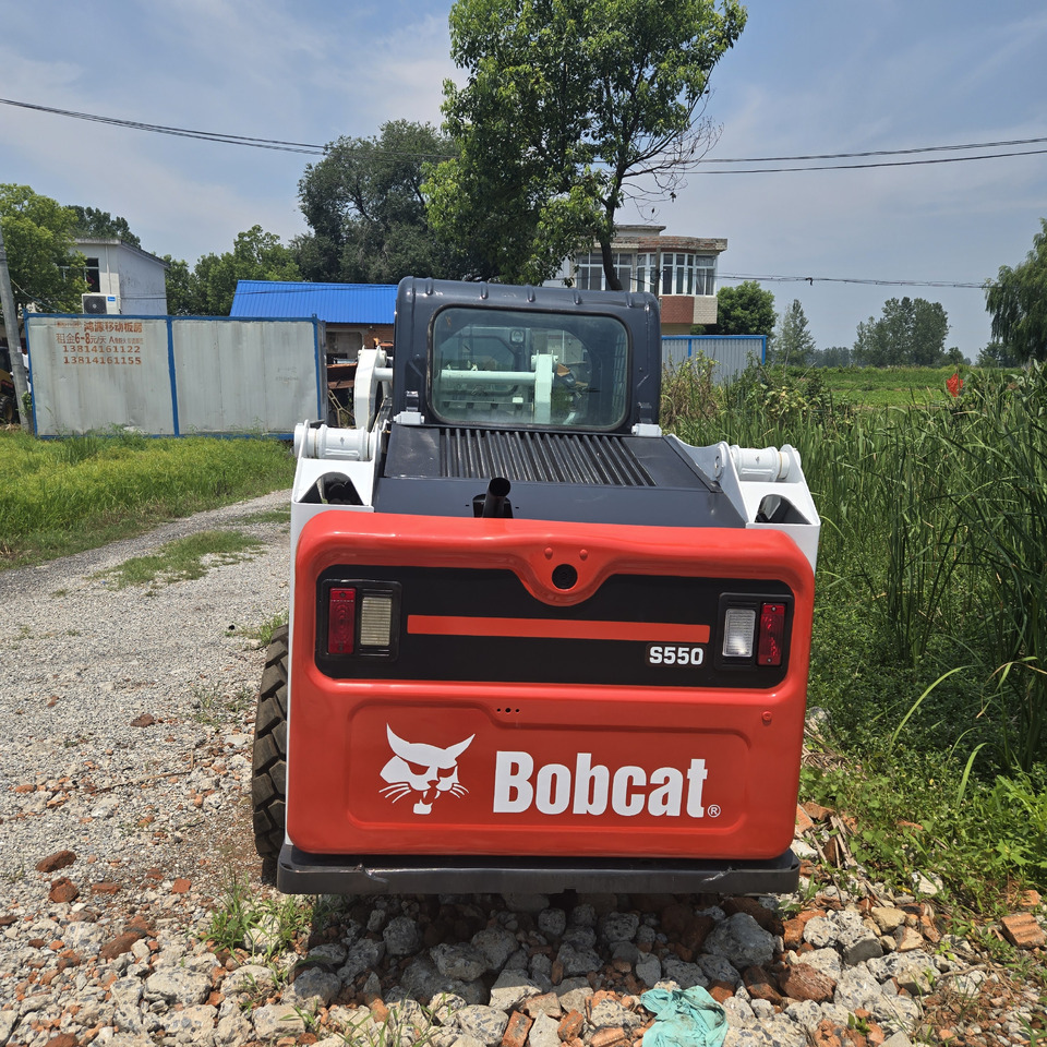 BOBCAT S550 - Mini chargeuse: photos 3 BOBCAT S550 - Mini chargeuse: photos 3