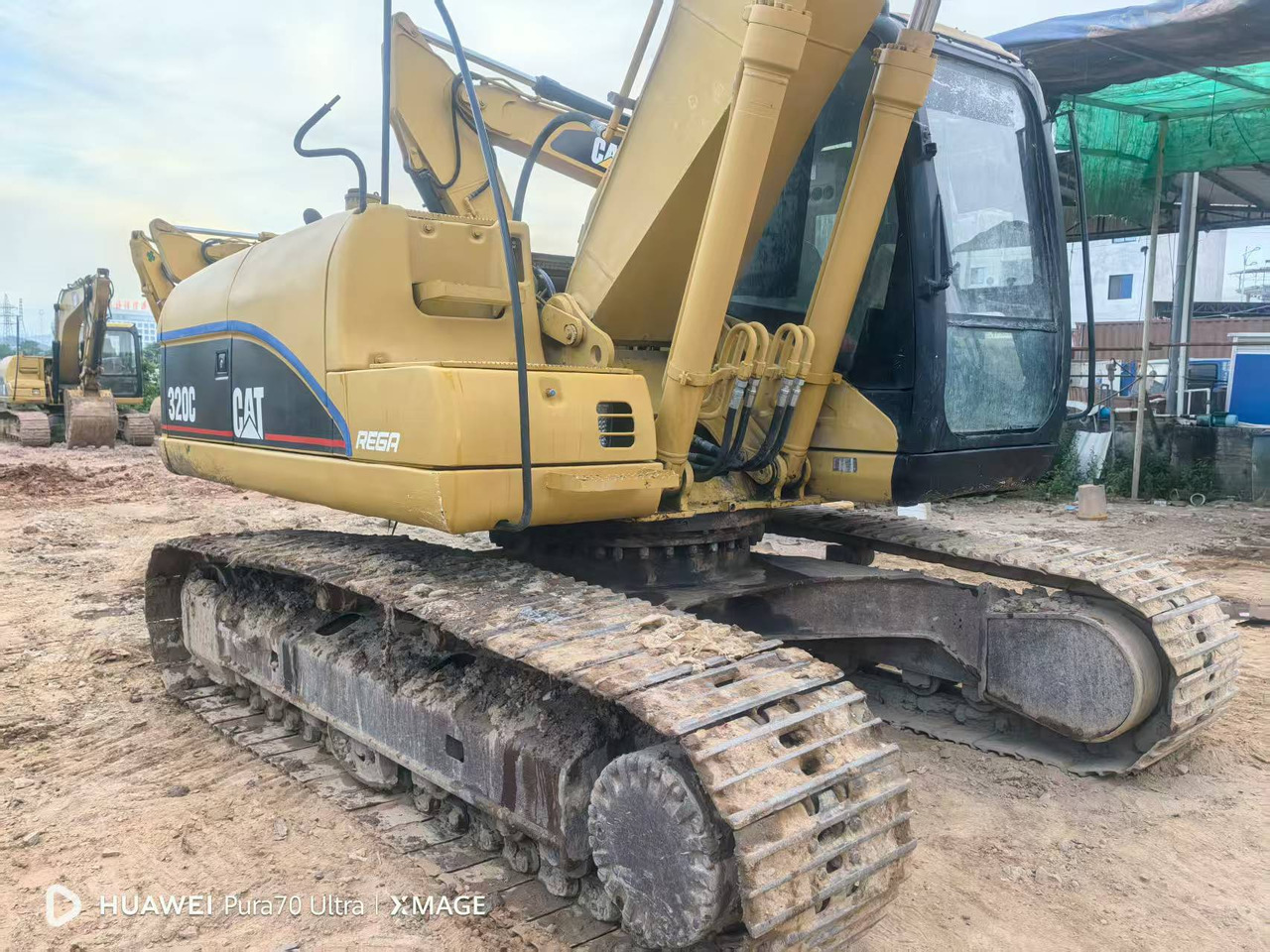 CATERPILLAR 320C - Pelle sur chenille: photos 3 CATERPILLAR 320C - Pelle sur chenille: photos 3