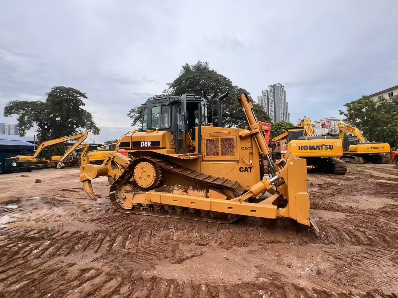 CATERPILLAR D6R - Bulldozer: photos 2 CATERPILLAR D6R - Bulldozer: photos 2