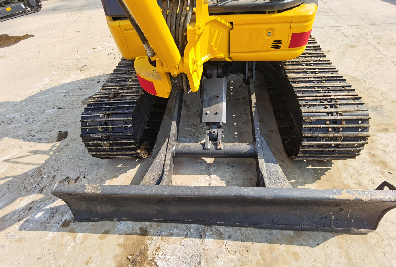 Mini pelle CATERPILLAR PC40MR: photos 8