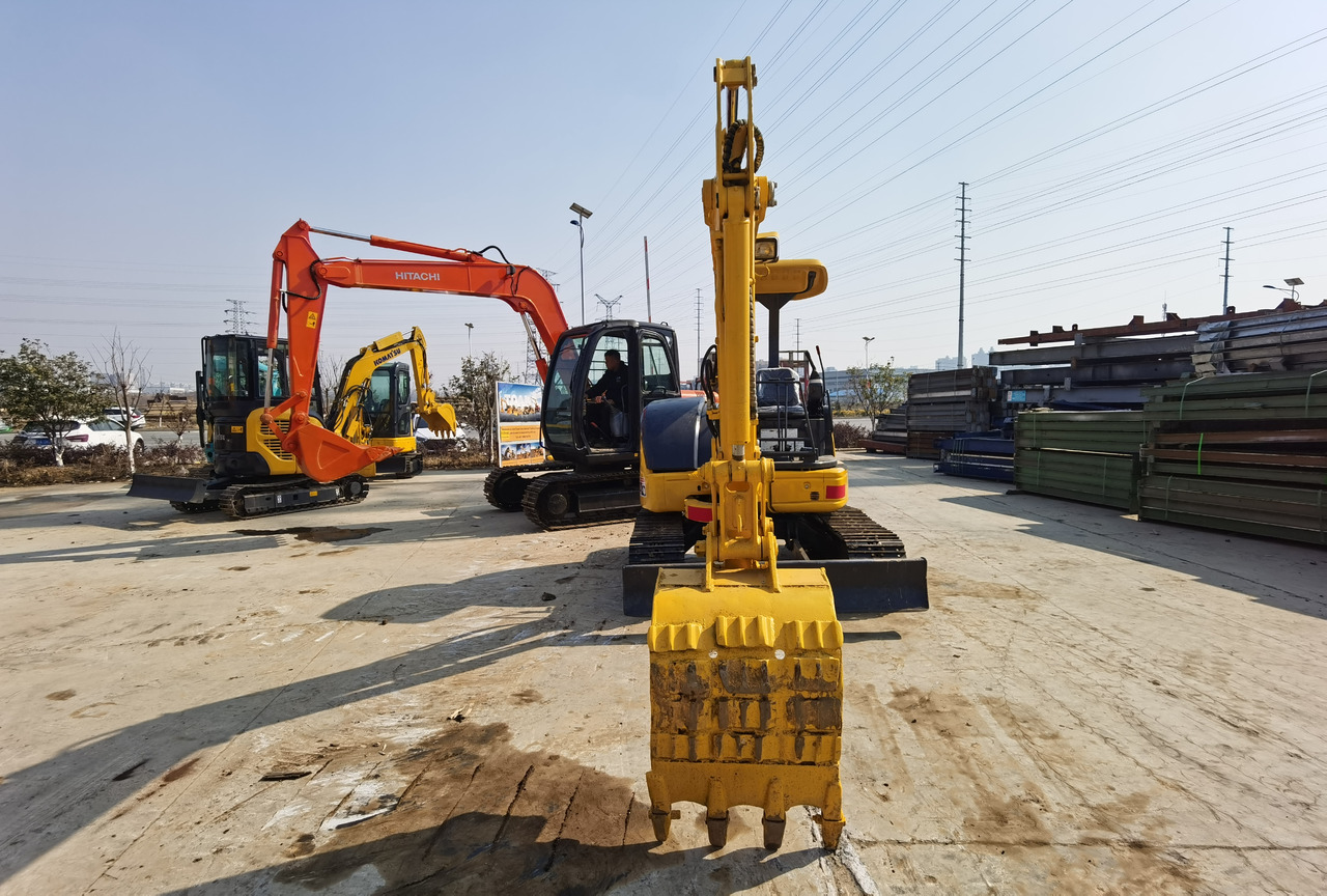 Mini pelle CATERPILLAR PC40MR: photos 6