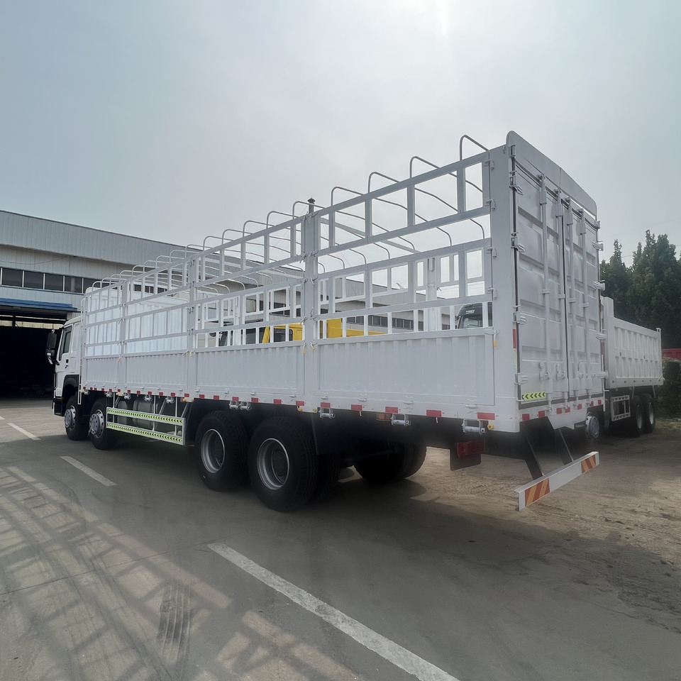 SINOTRUK HOWO 8*4 Fence Truck - Camion: photos 1 SINOTRUK HOWO 8*4 Fence Truck - Camion: photos 1