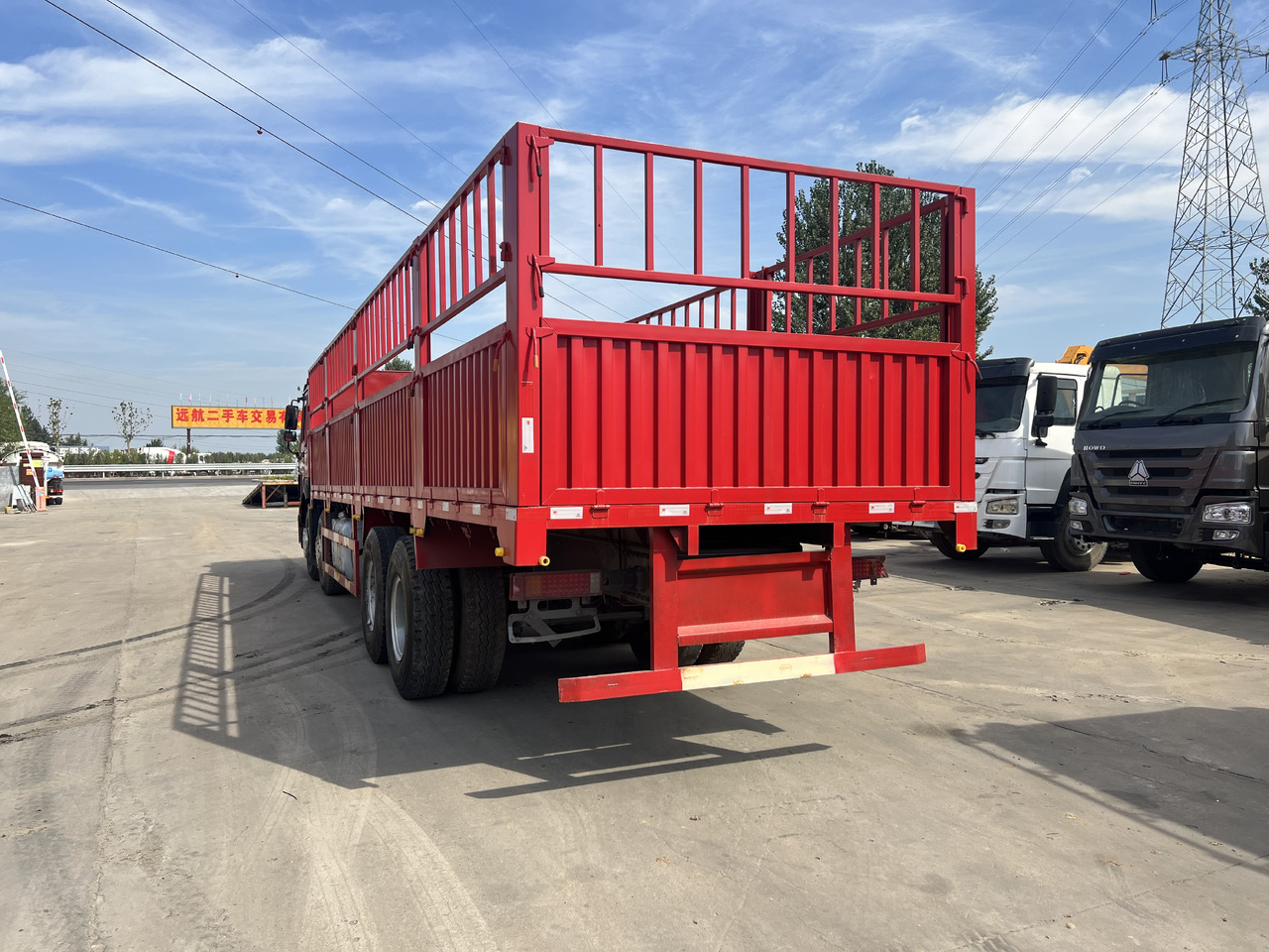 SINOTRUK HOWO 8*4 Fence Truck - Camion: photos 5 SINOTRUK HOWO 8*4 Fence Truck - Camion: photos 5