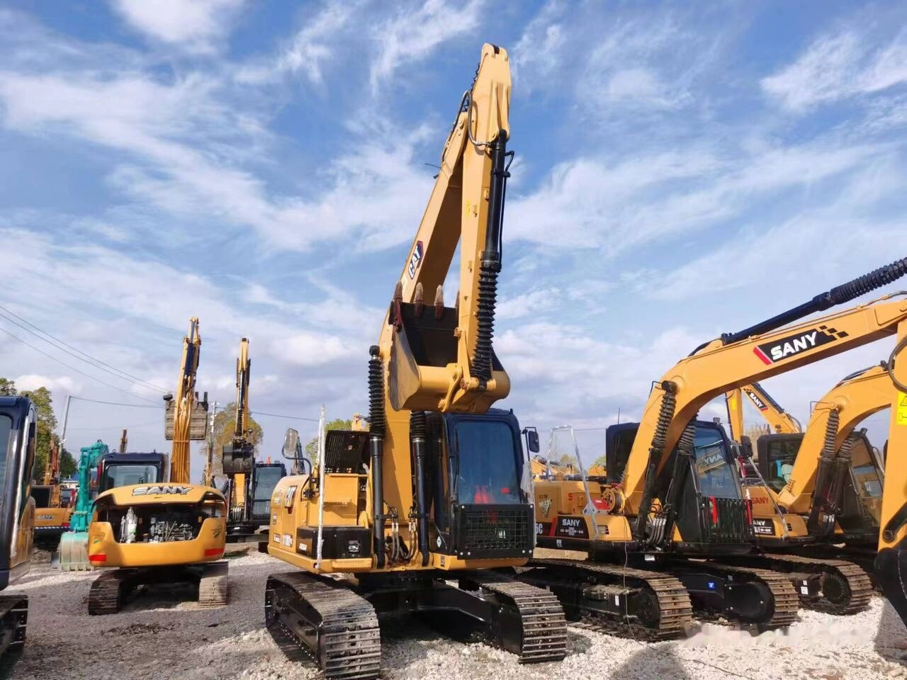 Pelle sur chenille Caterpillar 313D2GC: photos 6