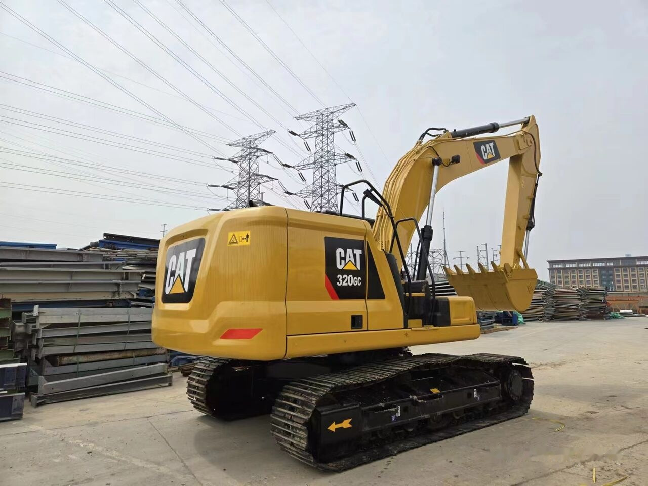 Caterpillar 320GC - Pelle sur chenille: photos 1 Caterpillar 320GC - Pelle sur chenille: photos 1