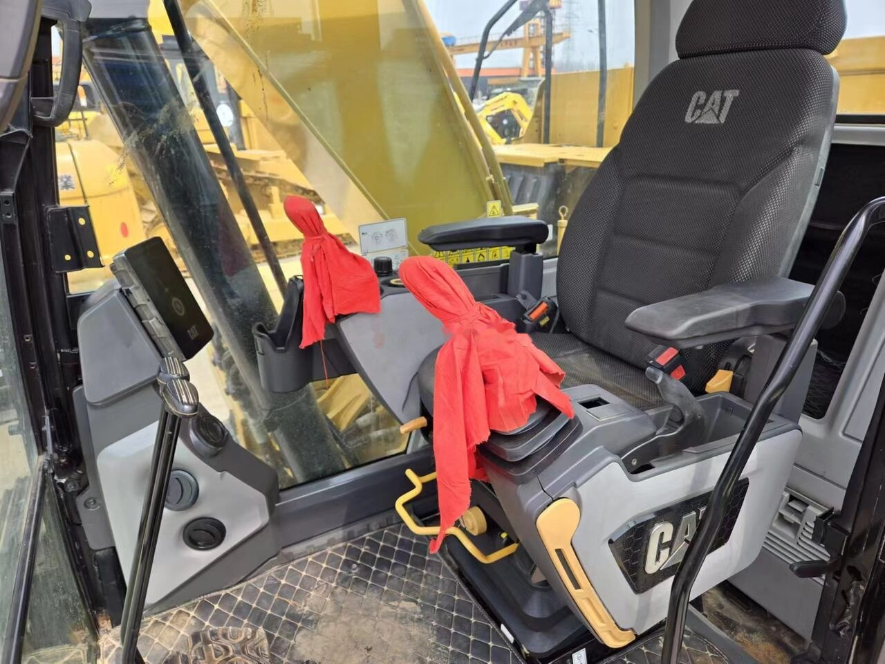 Caterpillar 320GC - Pelle sur chenille: photos 5 Caterpillar 320GC - Pelle sur chenille: photos 5