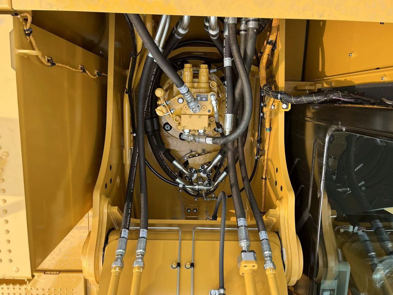 Caterpillar 320GX en leasing occasion Caterpillar 320GX: photos 14