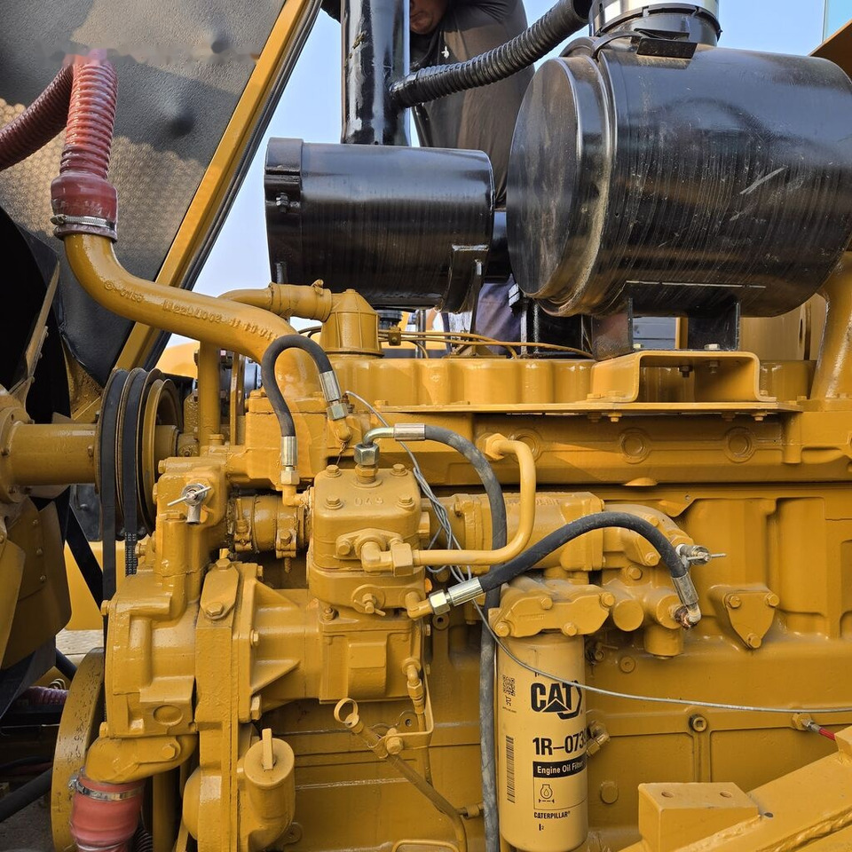 Chargeuse sur pneus Caterpillar 966H: photos 8