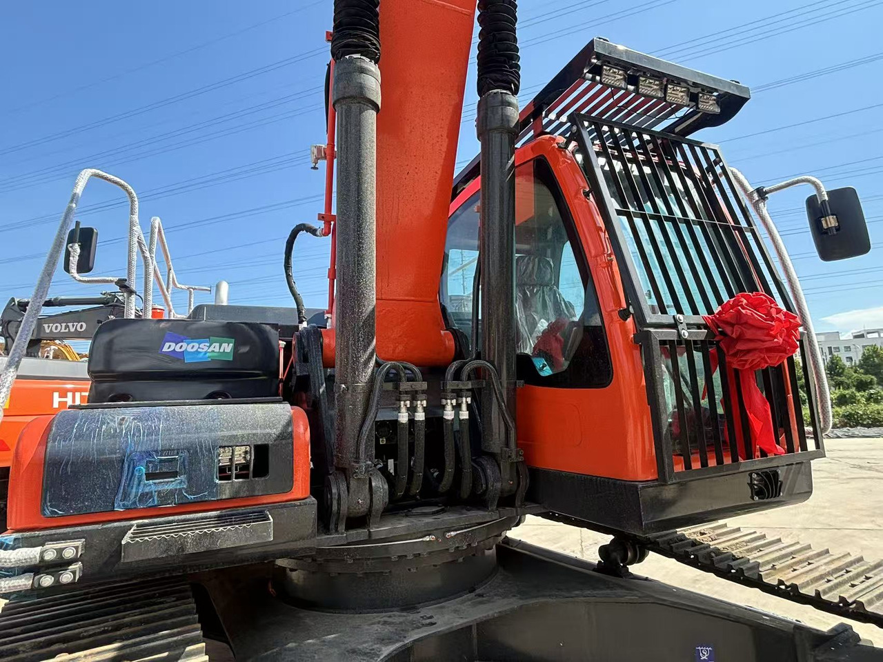 DOOSAN DX340LC-9C - Pelle sur chenille: photos 4 DOOSAN DX340LC-9C - Pelle sur chenille: photos 4