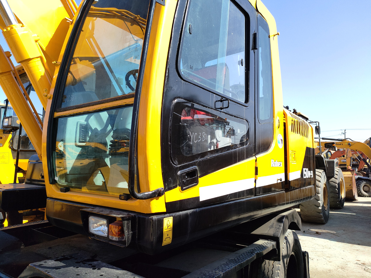 Pelle sur pneus Hyundai R150W-9: photos 7 Pelle sur pneus Hyundai R150W-9: photos 7