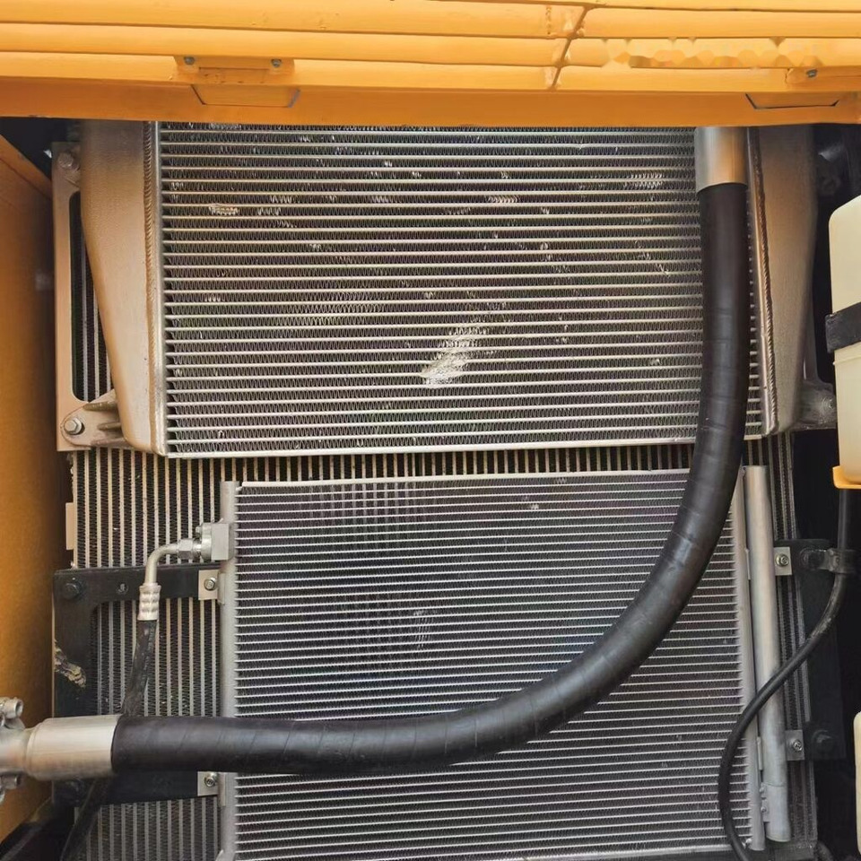 Hyundai R210-9S - Pelle sur chenille: photos 1 Hyundai R210-9S - Pelle sur chenille: photos 1